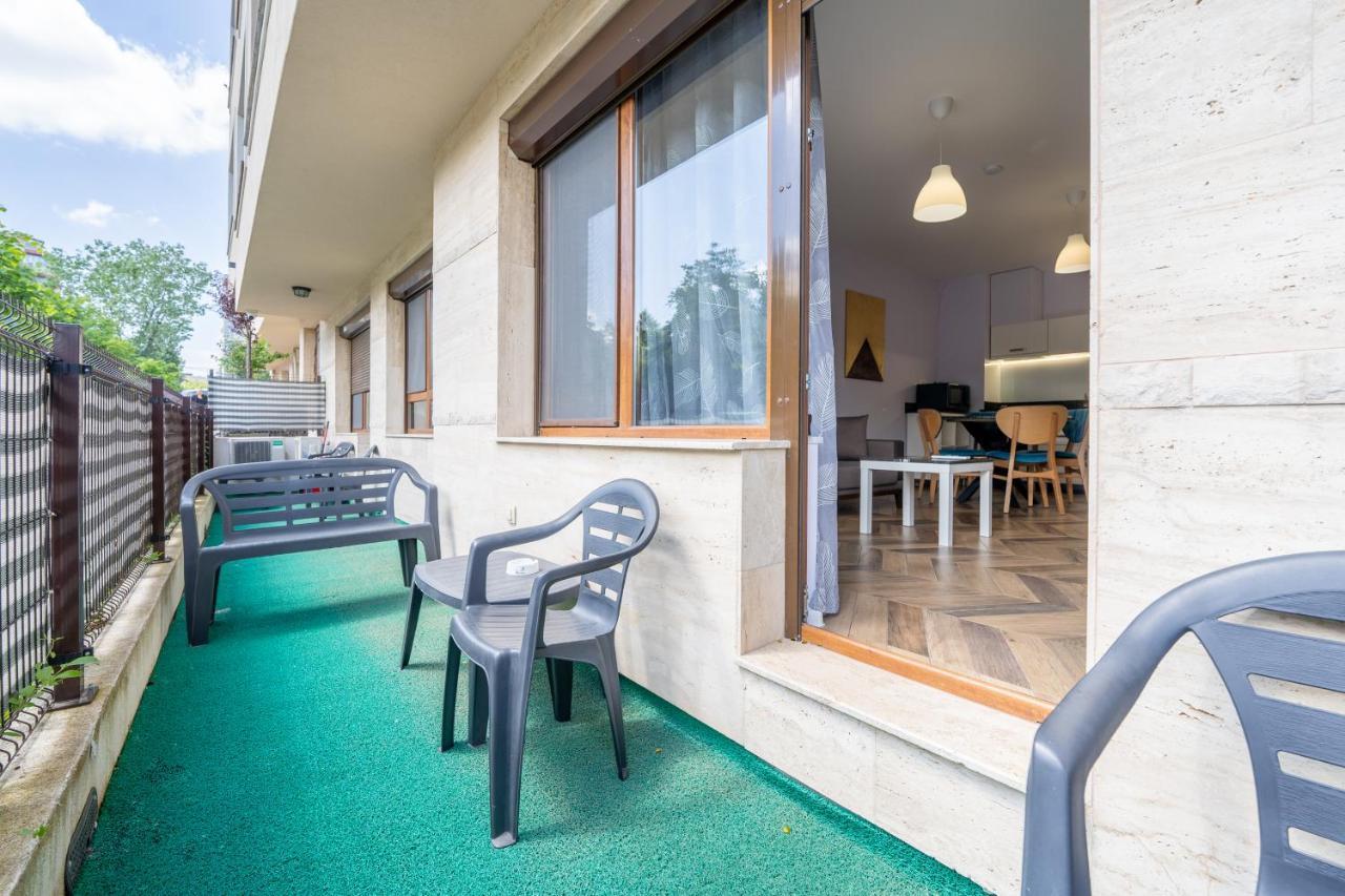 Sunny Apartment In Studentski Grad, Behind Unss Sofia Exterior photo