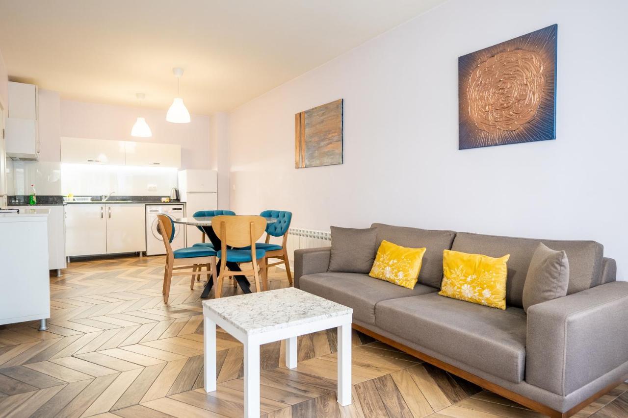 Sunny Apartment In Studentski Grad, Behind Unss Sofia Exterior photo