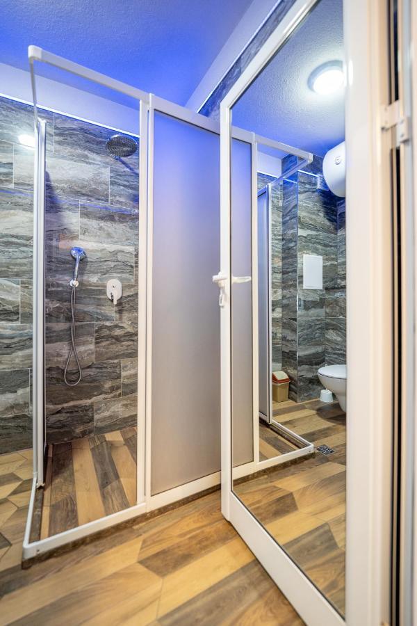 Sunny Apartment In Studentski Grad, Behind Unss Sofia Exterior photo